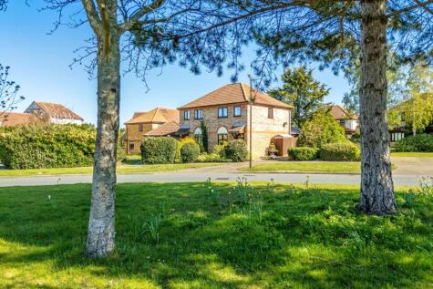 Highgate Over, Walnut Tree