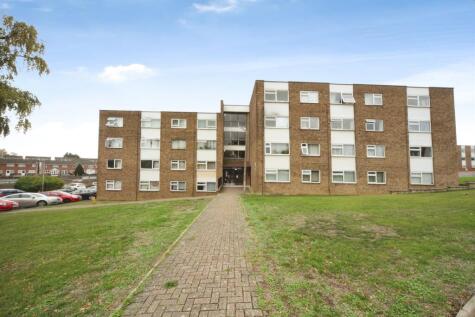 Handcross Road, Luton