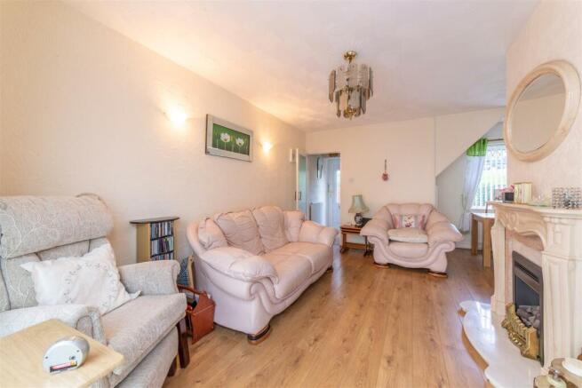 22 Keats Close-10.jpg