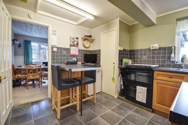 Kitchen / breakfast room