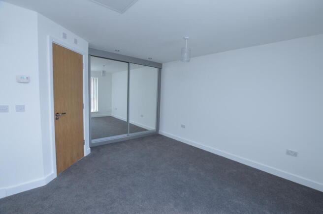 2 bed House to rent Image 4