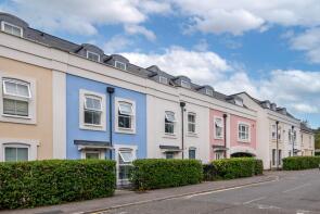 Flat 6, 23 Currington House, Warren Road, Reigate RH2 0GZ