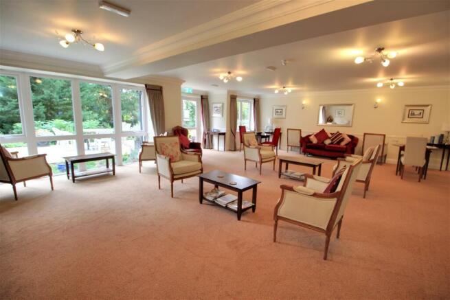 Owners Lounge.jpg