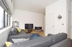 Flat 10, 57 Brock House, High Street, Maidenhead SL6 1JT