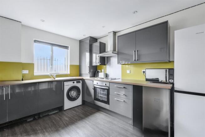 Kitchen Living_2.jpeg