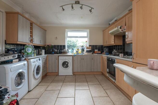 3 bed Semi-Detached for sale Image 6