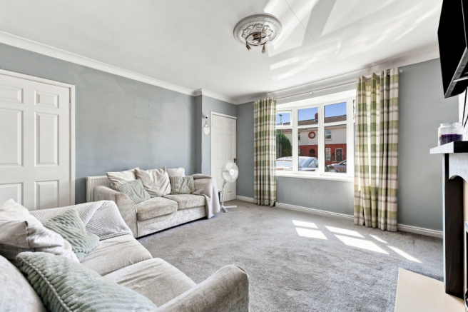 3 bed Terraced for sale Image 5