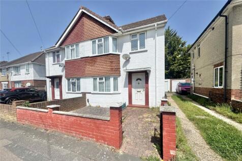 Queen Mary Avenue, Camberley, Surrey, GU15