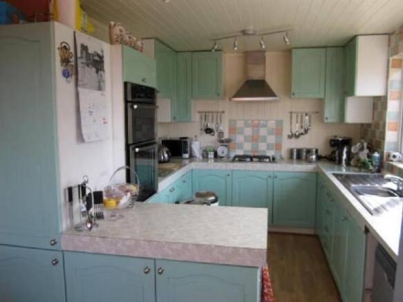 Kitchen/Breakfast 1