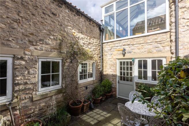 3 bed Semi-Detached for sale Image 7