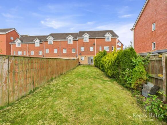 3 bed Terraced for sale Image 5