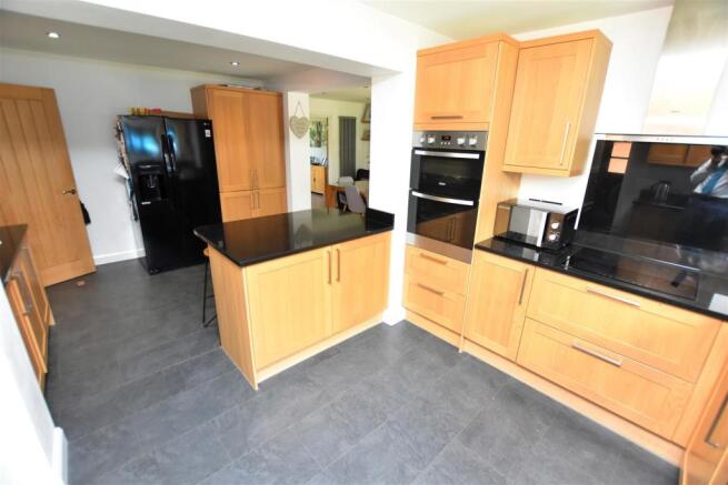 BREAKFAST KITCHEN