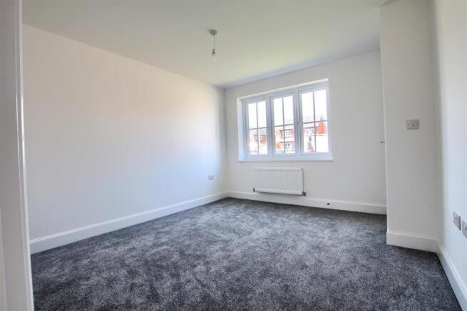 3 bed Semi-Detached to rent Image 4
