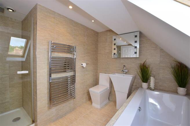 En-Suite Bathroom