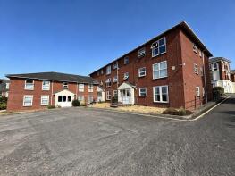 18, Ernsborough Court, Fairpark Road, Exeter EX2 4HL