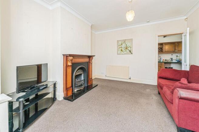 3 bed Semi-Detached for sale Image 6