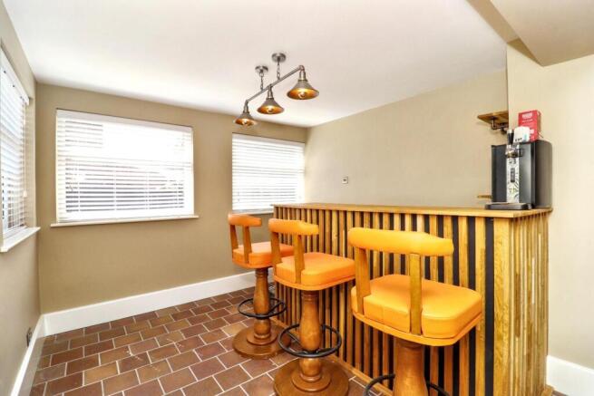 4 bed Detached for sale Image 12