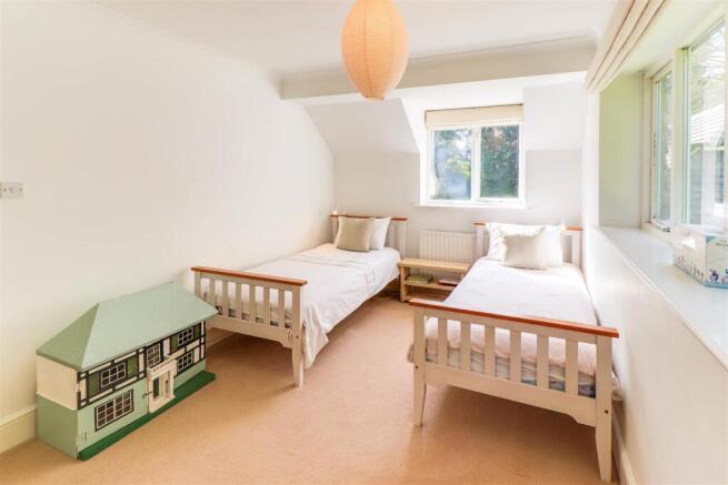 Bedroom 4.6.jpg