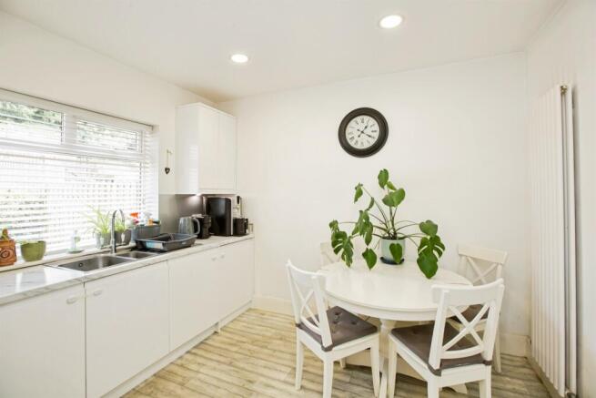 2 bed Semi-Detached for sale Image 5