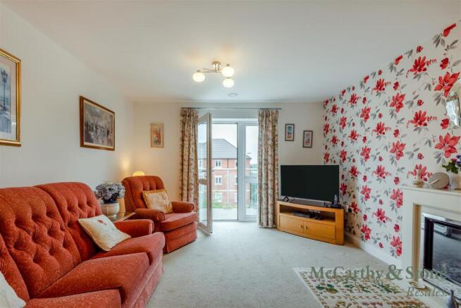 8701746-interior05.jpg