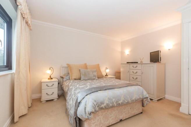 Master Bedroom - ...