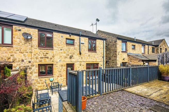 4 bed Semi-Detached to rent Image 12