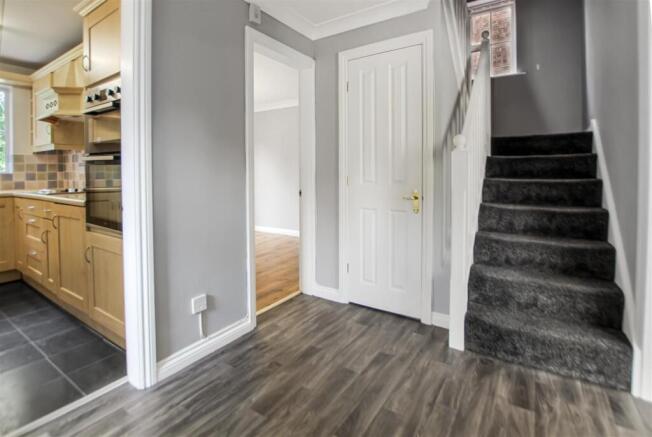 4 bed Detached for sale Image 8