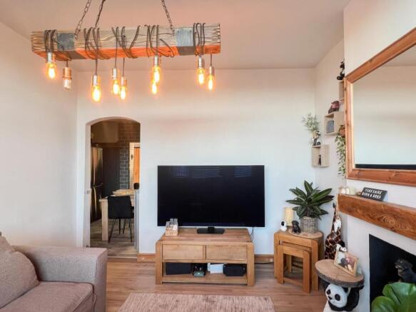 2 bed Terraced for sale Image 6