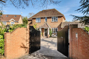 Lawnswood, Jigs Lane South, Warfield, Bracknell RG42 3DP