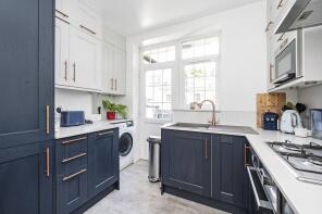 22, Claremont Close, London N1 9LT