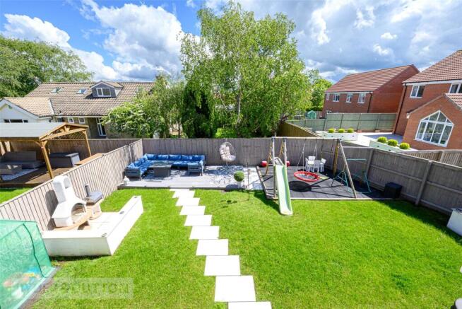 4 bed Detached for sale Image 4