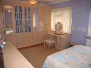 Bedroom 1 (2)