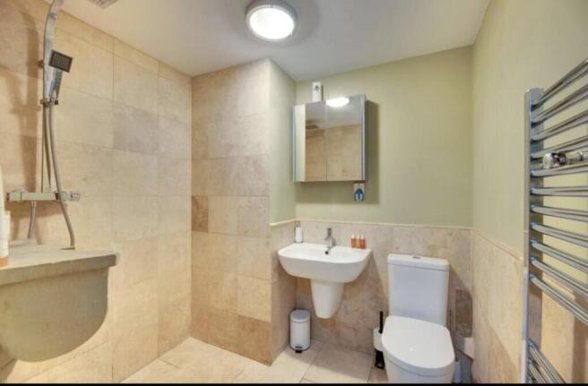 4 bed Cottage for sale Image 11
