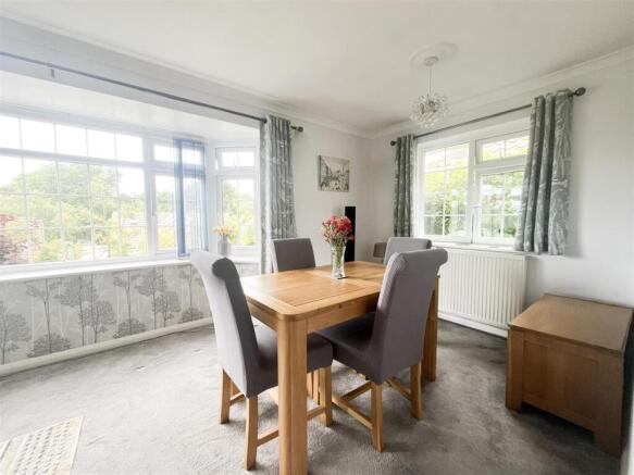 3-Dining room.jpg