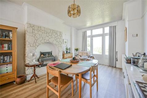 Lynton Gardens, London, N11
