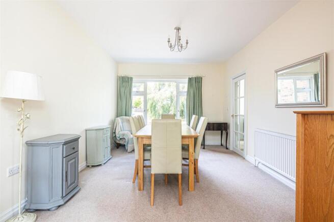 4 bed Detached for sale Image 7