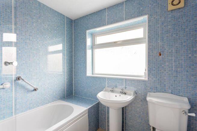 3 bed Detached Bungalow for sale Image 12