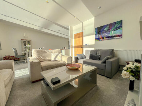 Flat 10 Barton West - Living area (3)