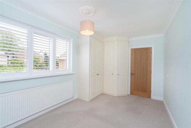 4 bed Detached Bungalow for sale Image 6