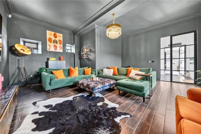 4 bed Town House for sale Image 6