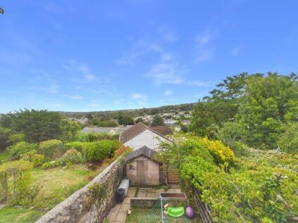 Pennance Terrace, Lanner - Charming cottage with views