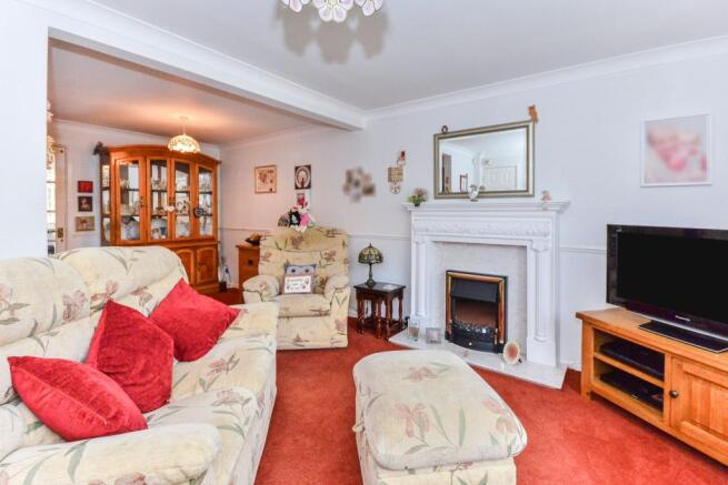 Lounge/Dining room