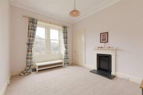 3f2, 9, Royal Park Terrace, Abbeyhill, Edinburgh EH8 8JD