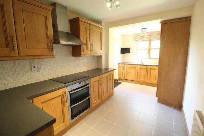 Kitchen 1.JPG