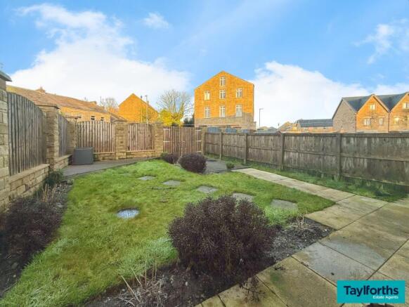 3 bed Semi-Detached for sale Image 4