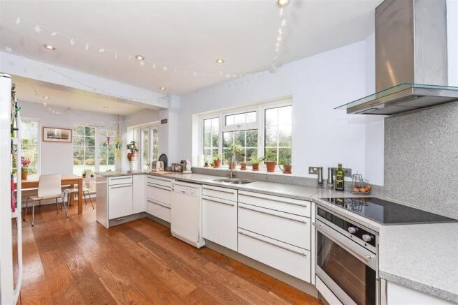 Kitchen/Breakfast Room