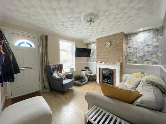 Living Room (1).jpeg
