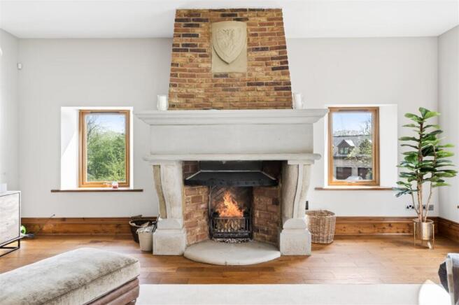 4 bed Detached for sale Image 10