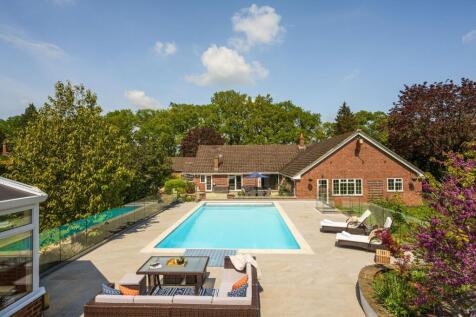 Carbinswood Lane, Bucklebury Common, RG7 5TS