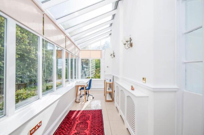 Conservatory/Entranc